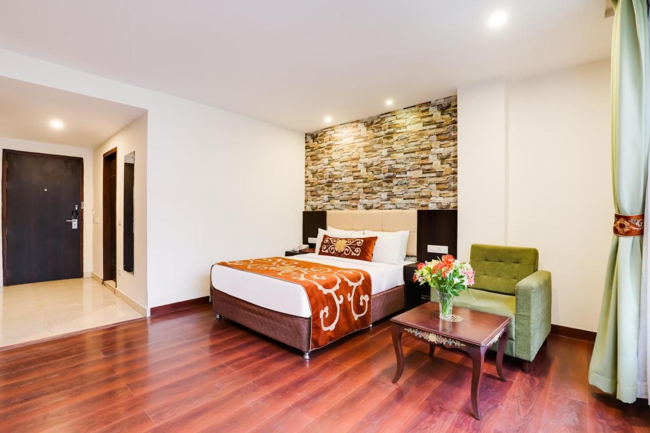 Deluxe Room - Book and get exclusive deals